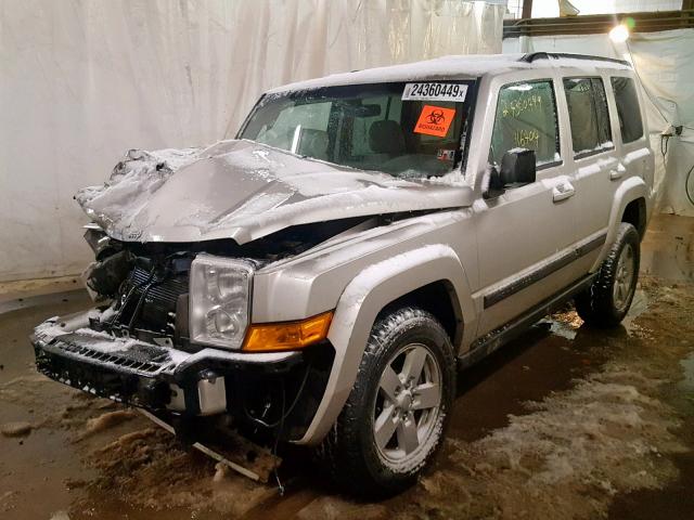1J8HG48K88C236295 - 2008 JEEP COMMANDER SILVER photo 2