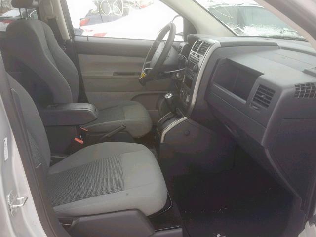 1J8FT47W27D227107 - 2007 JEEP COMPASS SILVER photo 5