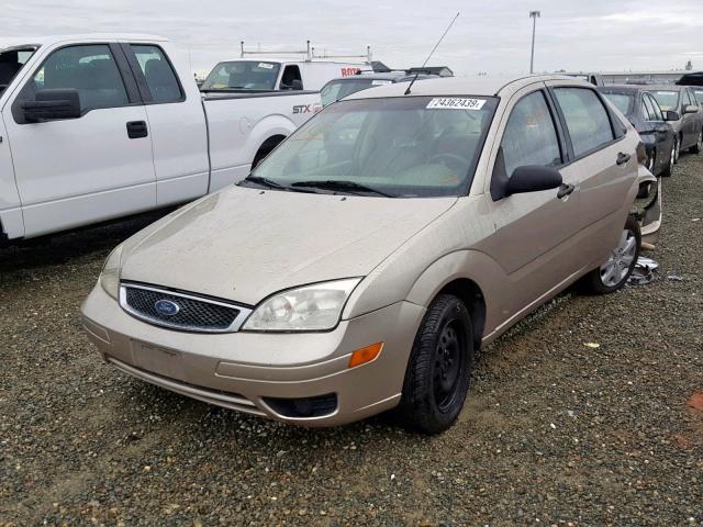 1FAFP34N06W155950 - 2006 FORD FOCUS ZX4 TAN photo 2