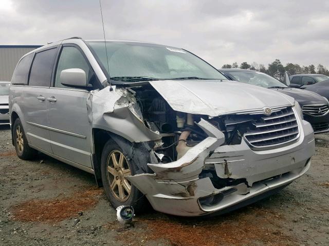 2A8HR54P98R657807 - 2008 CHRYSLER TOWN & COU SILVER photo 1