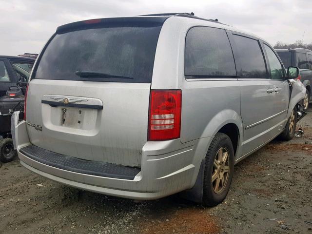 2A8HR54P98R657807 - 2008 CHRYSLER TOWN & COU SILVER photo 4