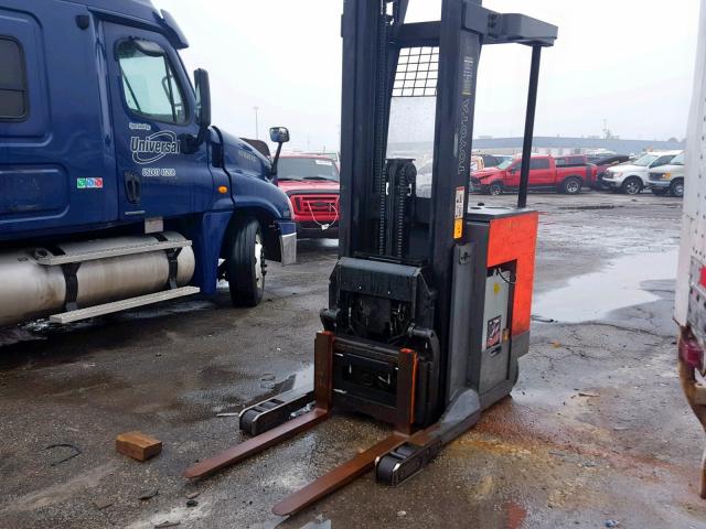 00000000000030031 - 1999 TOYOTA FORKLIFT ORANGE photo 2