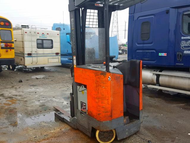 00000000000030031 - 1999 TOYOTA FORKLIFT ORANGE photo 3