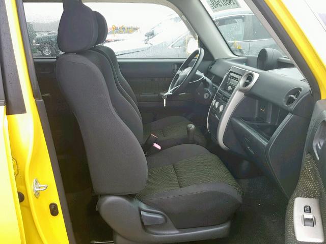 JTLKT324654017567 - 2005 TOYOTA SCION XB 黄色 照片 5