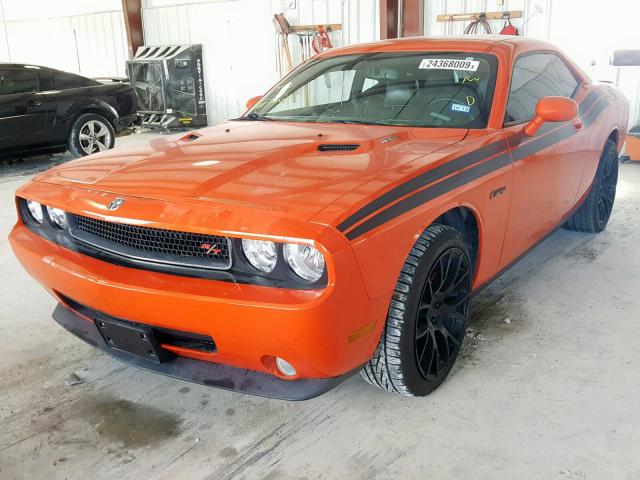 2B3CJ5DT7AH200934 - 2010 DODGE CHALLENGER ORANGE photo 2