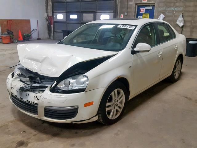 3VWEG71K77M125480 - 2007 VOLKSWAGEN JETTA WOLF WHITE photo 2