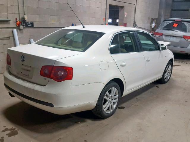 3VWEG71K77M125480 - 2007 VOLKSWAGEN JETTA WOLF WHITE photo 4