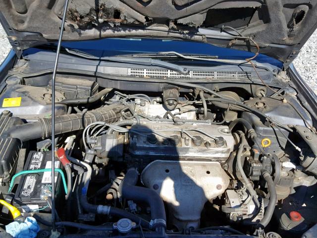 1HGCG5641YA032270 - 2000 HONDA ACCORD LX BLUE photo 7