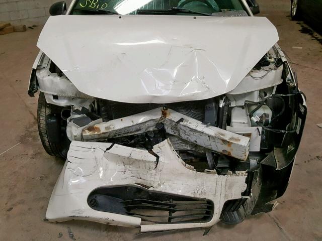 1G2ZF55B964262960 - 2006 PONTIAC G6 SE WHITE photo 7