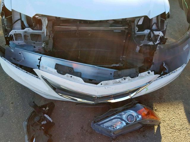 19VDE1F34FE001767 - 2015 ACURA ILX 20 WHITE photo 9