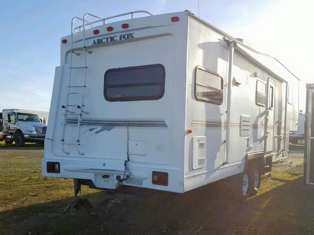 4N15E292820115974 - 2002 ARCT FOX CAMPER WHITE photo 4