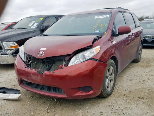 5TDKK3DC5FS662655 - 2015 TOYOTA SIENNA LE BURGUNDY photo 2