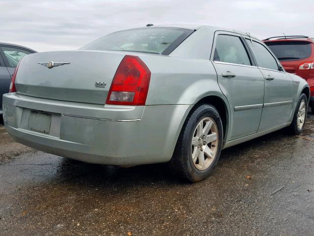 2C3KA53G76H426711 - 2006 CHRYSLER 300 TOURIN GREEN photo 4