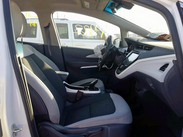 1G1FW6S05H4149770 - 2017 CHEVROLET BOLT EV LT WHITE photo 5