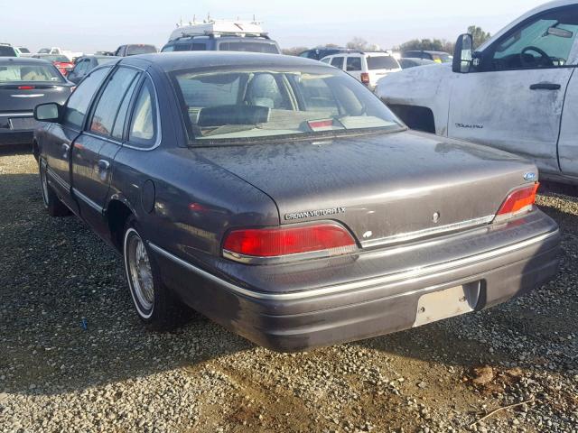 2FALP74W9NX208912 - 1992 FORD CROWN VICT GRAY photo 3