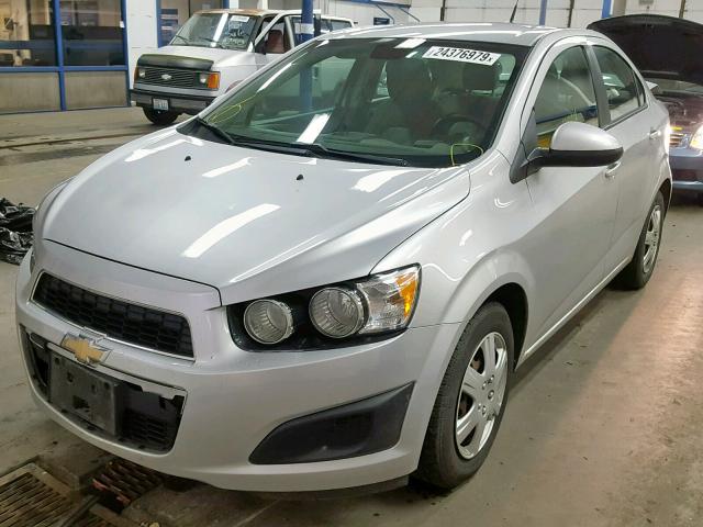 1G1JB5SG5D4119627 - 2013 CHEVROLET SONIC LS 银色 照片 2