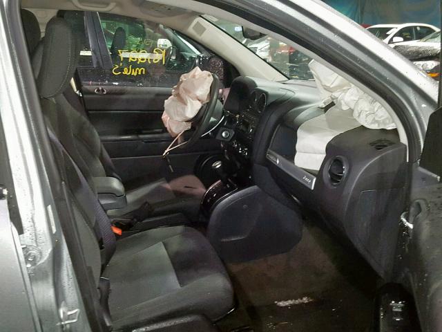 1C4NJCBB7GD693882 - 2016 JEEP COMPASS SP 银色 照片 5