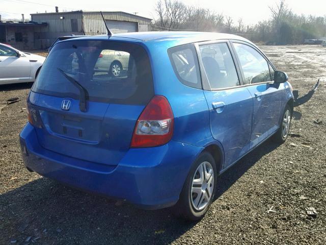 JHMGD37438S002157 - 2008 HONDA FIT BLUE photo 4