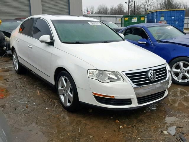 WVWAK73C08E221237 - 2008 VOLKSWAGEN PASSAT KOM WHITE photo 1