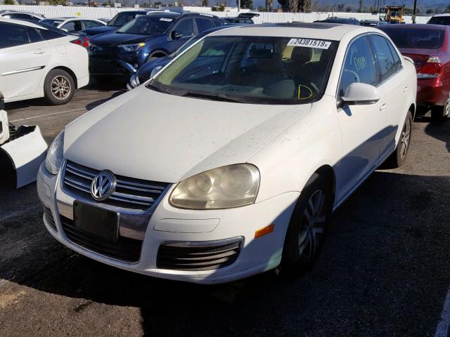 3VWSG71K56M680199 - 2006 VOLKSWAGEN JETTA 2.5 WHITE photo 2