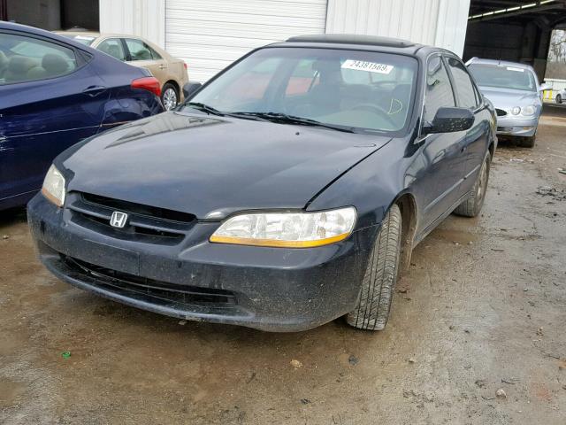 1HGCG1650YA089576 - 2000 HONDA ACCORD EX BLACK photo 2