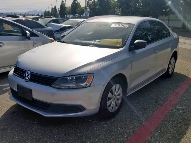 3VW1K7AJ5BM374308 - 2011 VOLKSWAGEN JETTA BASE 银色 照片 2