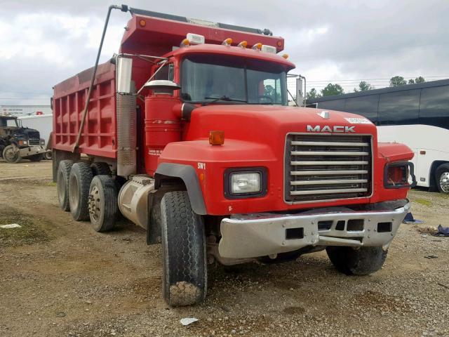 1M2P324C82M061190 - 2002 MACK 600 RD600 RED photo 1