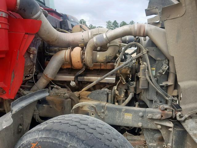 1M2P324C82M061190 - 2002 MACK 600 RD600 RED photo 9