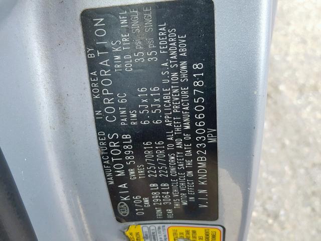 KNDMB233066057818 - 2006 KIA SEDONA EX SILVER photo 10