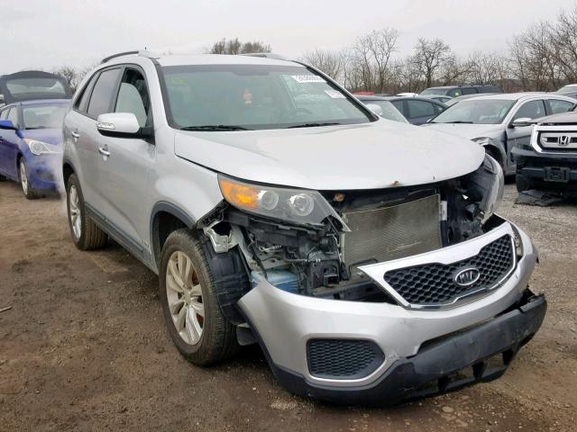 5XYKTDA29BG060878 - 2011 KIA SORENTO BA SILVER photo 1