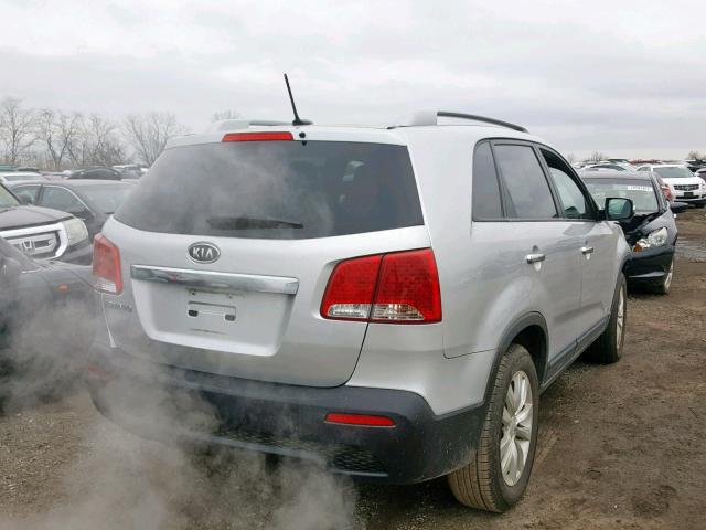 5XYKTDA29BG060878 - 2011 KIA SORENTO BA SILVER photo 4