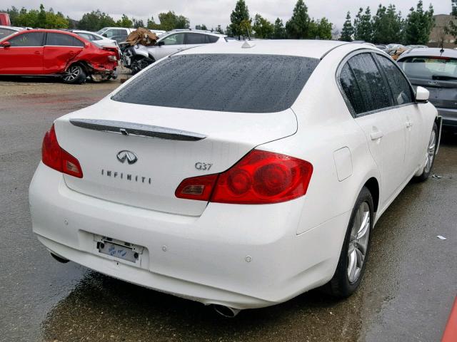 JN1CV6AP6DM306702 - 2013 INFINITI G37 BASE WHITE photo 4