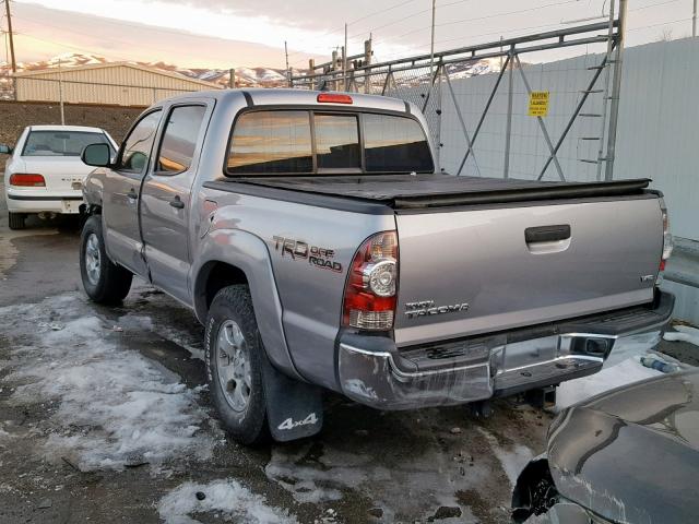 5TFLU4EN4FX136662 - 2015 TOYOTA TACOMA DOU SILVER photo 3