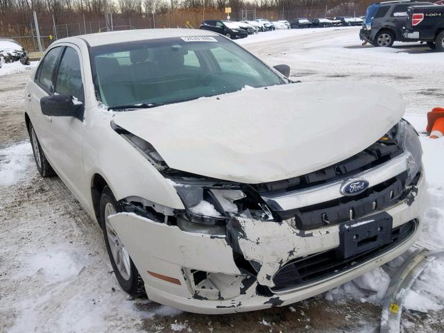 3FAHP0GA9BR113306 - 2011 FORD FUSION S WHITE photo 1