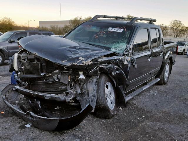 1N6AD07U46C434704 - 2006 NISSAN FRONTIER C BLACK photo 2