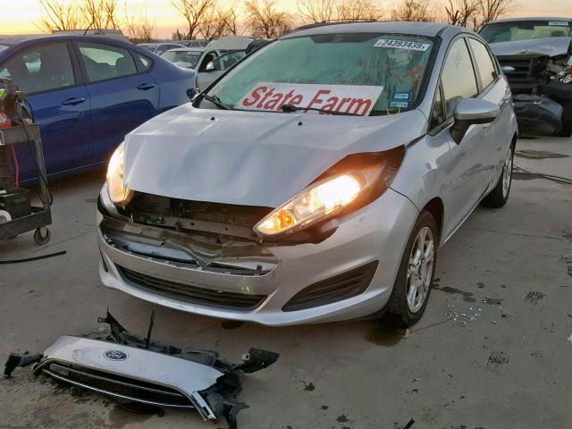 3FADP4EJ8EM217828 - 2014 FORD FIESTA SE ვერცხლისფერი ფოტო 2