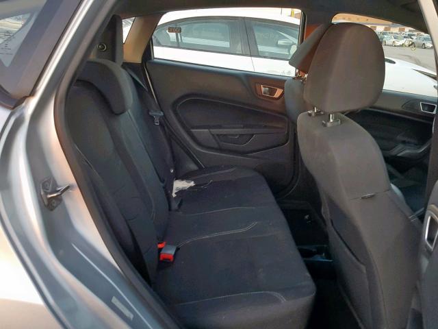 3FADP4EJ8EM217828 - 2014 FORD FIESTA SE ვერცხლისფერი ფოტო 6