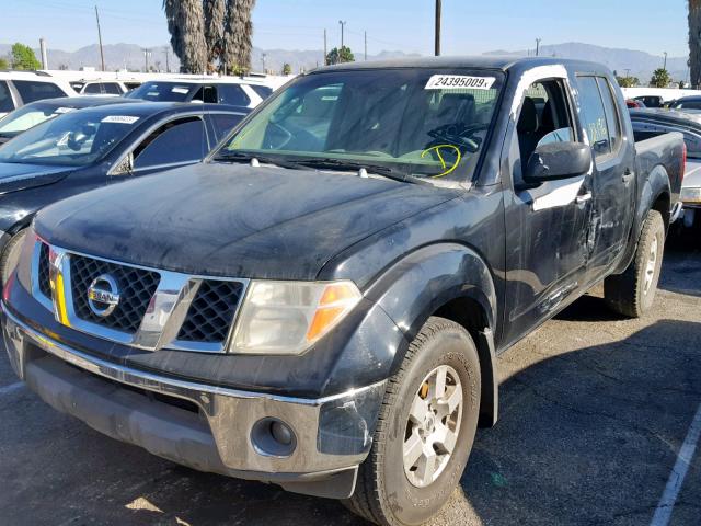 1N6AD07U25C415115 - 2005 NISSAN FRONTIER C BLACK photo 2