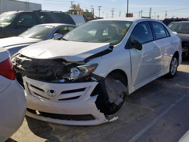 2T1BU4EE6CC823664 - 2012 TOYOTA COROLLA BA WHITE photo 2