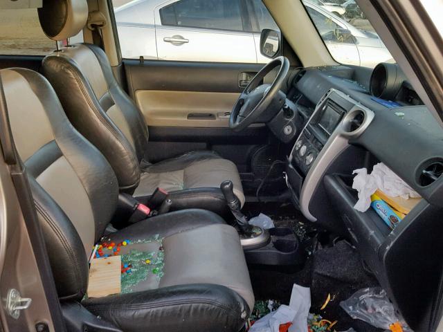 JTLKT334550189093 - 2005 TOYOTA SCION XB SILVER photo 5