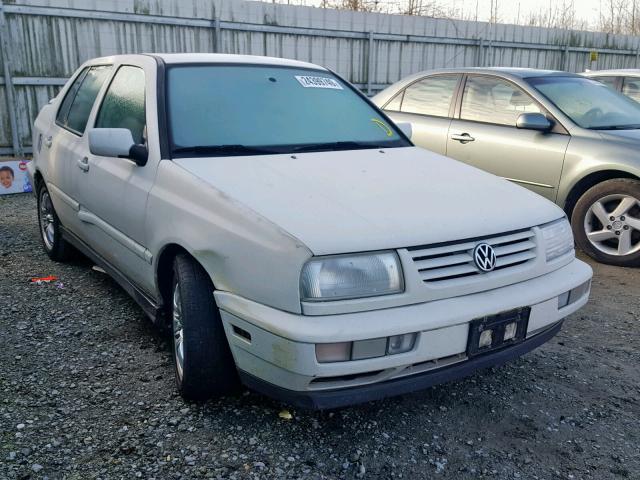 3VWPA81H2WM256545 - 1998 VOLKSWAGEN JETTA WOLF WHITE photo 1