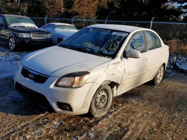 KNADH4B39B6745397 - 2011 KIA RIO BASE WHITE photo 2