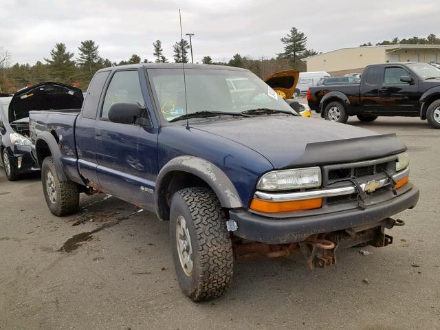 1GCCT19W728140214 - 2002 CHEVROLET S TRUCK BLUE photo 1