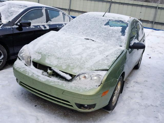 1FAFP37N47W319391 - 2007 FORD FOCUS ZX5 GREEN photo 2