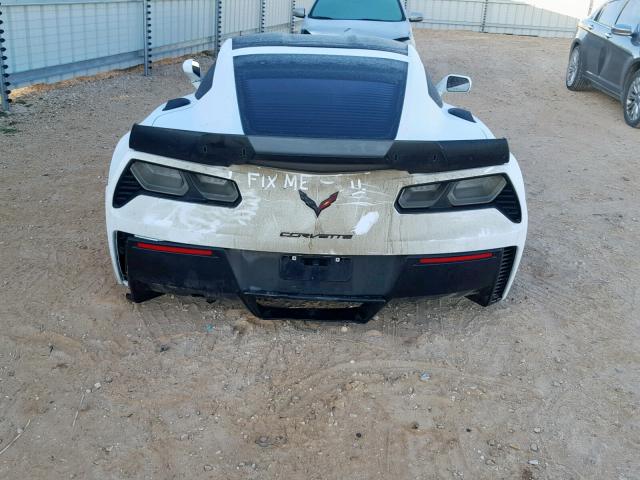 1G1YU2D62G5612319 - 2016 CHEVROLET CORVETTE 3 WHITE photo 9