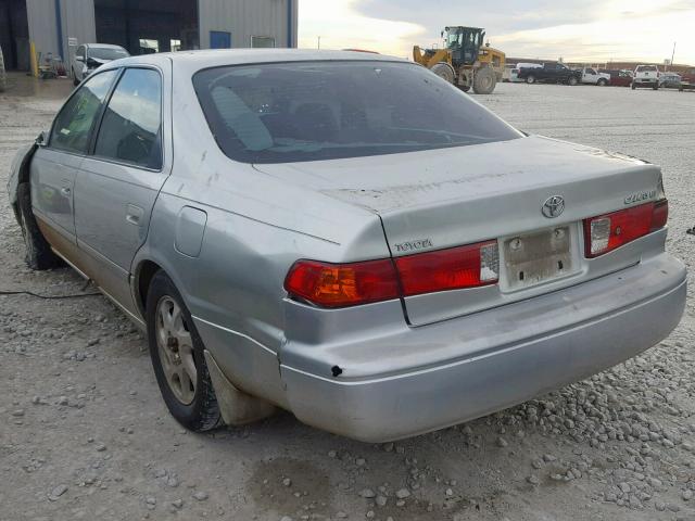 JT2BG22K910559040 - 2001 TOYOTA CAMRY CE SILVER photo 3