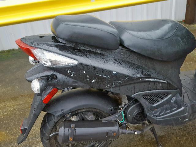 LC2U2A028JC200222 - 2018 KYMCO USA INC SUPER 8 50 BLACK photo 10