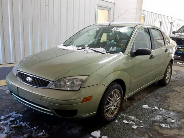 1FAHP34N87W357333 - 2007 FORD FOCUS ZX4 GREEN photo 2