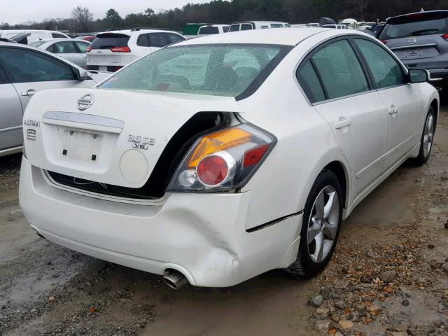 1N4BL21E68N412563 - 2008 NISSAN ALTIMA 3.5 WHITE photo 4