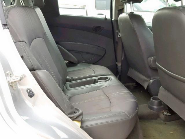 KL8CD6S9XEC520396 - 2014 CHEVROLET SPARK 1LT SILVER photo 6